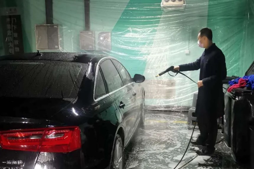 贴心服务赢民赞！道里这个物业自购洗车设备 为业主免费洗车↘