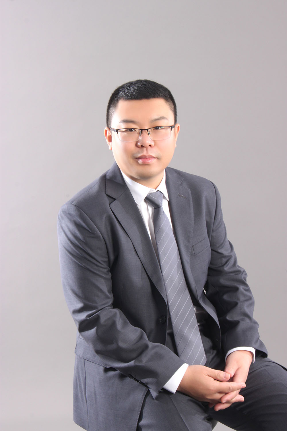 欣汇龙物业总经理谭锋