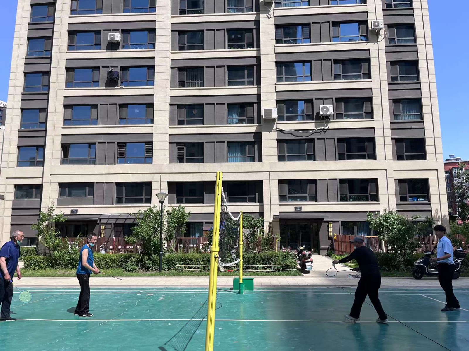 【别样烟火气】冰城这些小区真会玩！趣味运动会上邻里老少“嗨翻天”