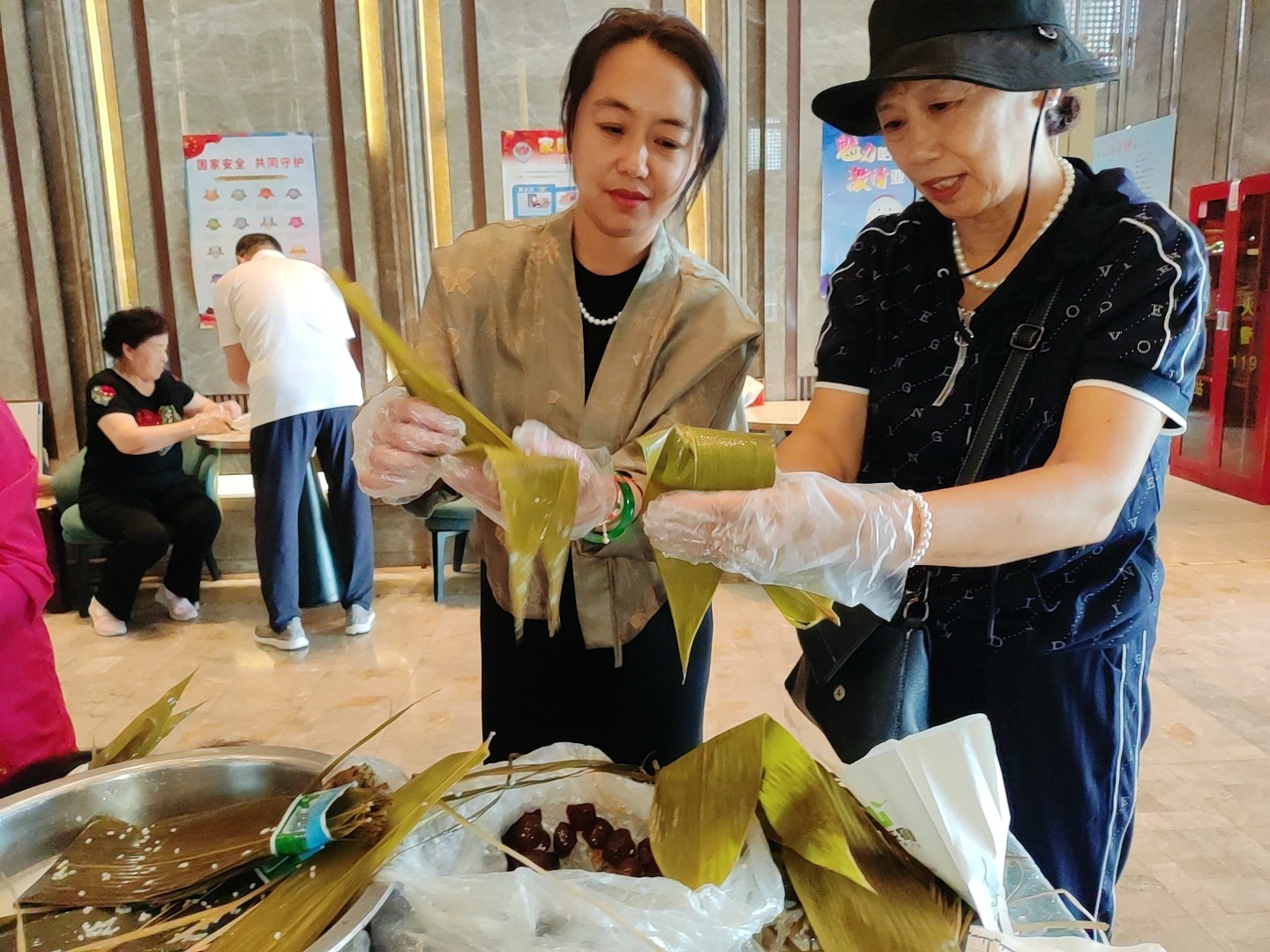 【端午节】欣汇龙物业丨花式过端午，业主称赞“这也太会了吧”