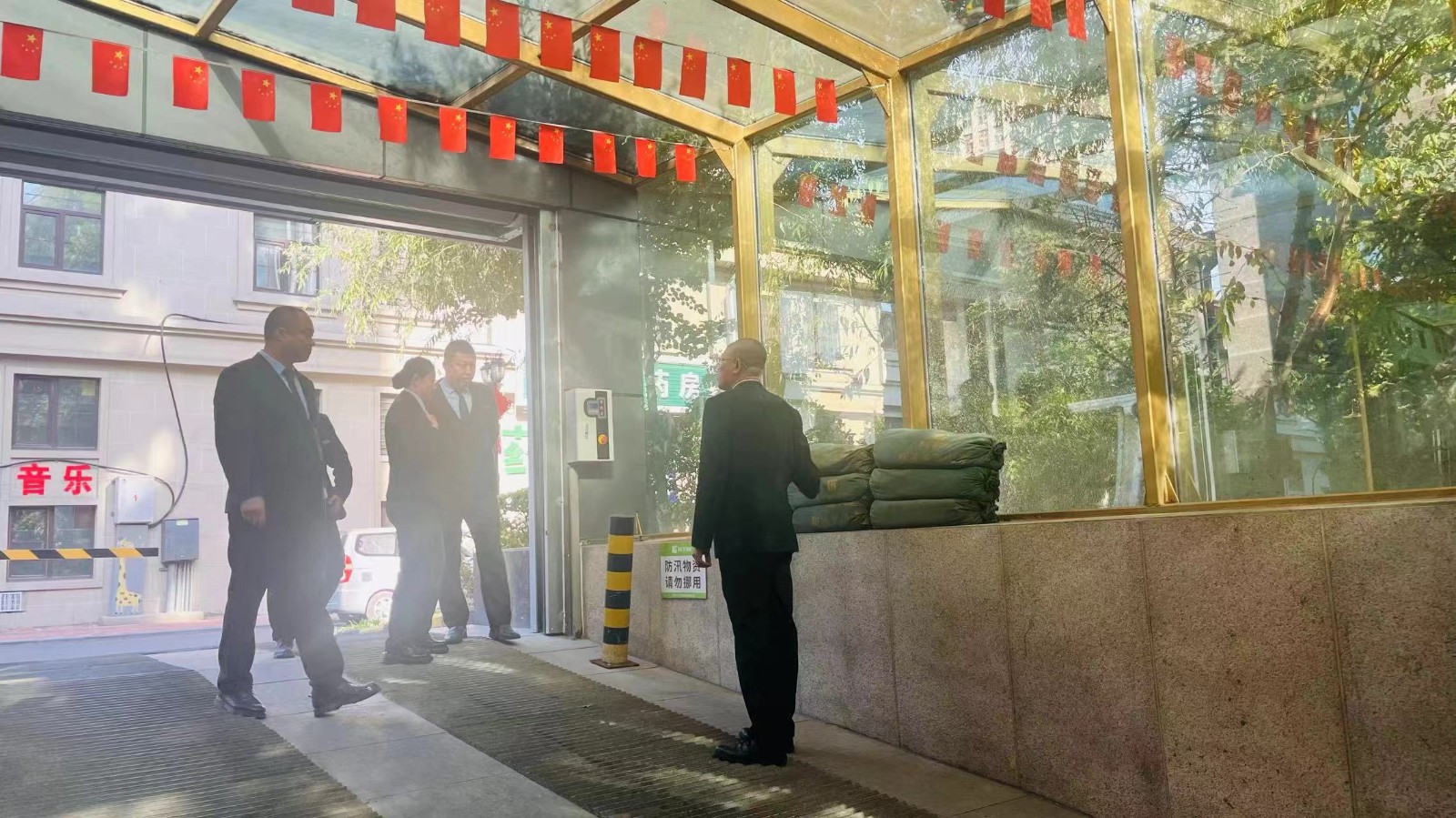 迎国庆，护安全|欣汇龙物业节前安全大检查，紧抓安全绳