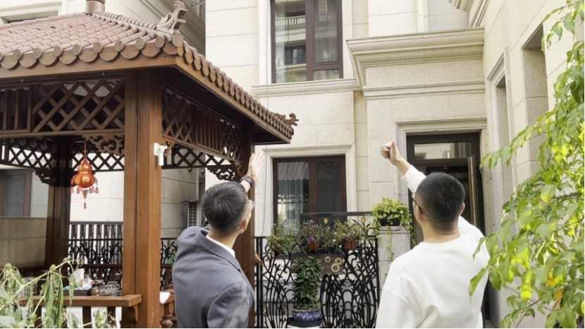 国庆中秋暖家礼！欣汇龙“彩虹计划”上线，专业“蜘蛛人”为业主擦亮窗景